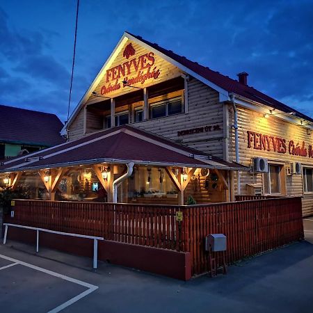 Fenyves Csarda Vendeghaz Hotel Nyiradony-Tamasipuszta Екстериор снимка