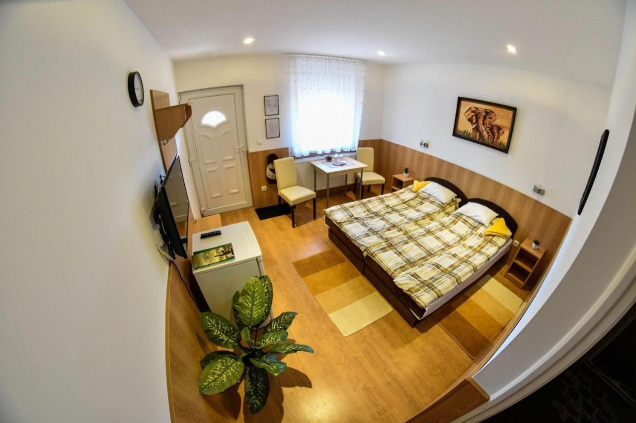 Fenyves Csarda Vendeghaz Hotel Nyiradony-Tamasipuszta Екстериор снимка