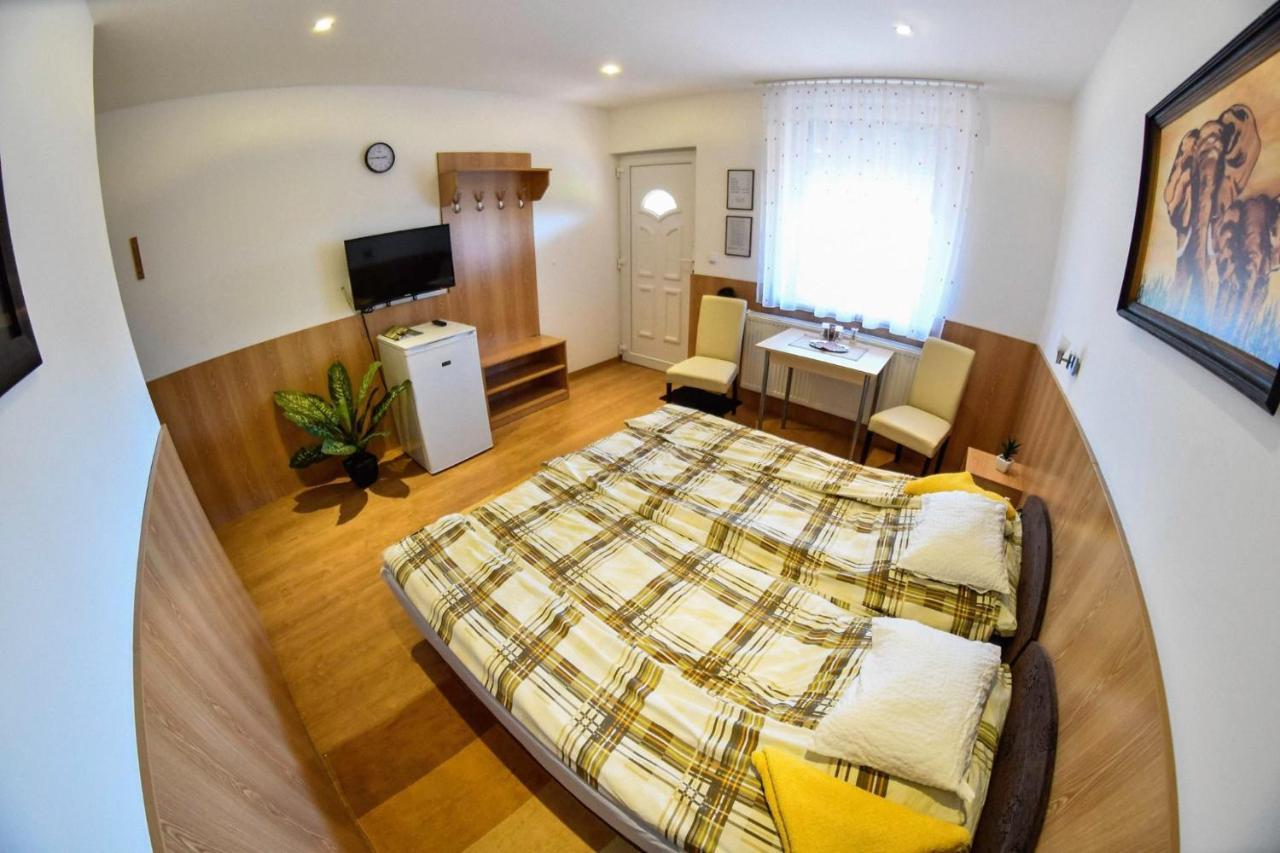 Fenyves Csarda Vendeghaz Hotel Nyiradony-Tamasipuszta Екстериор снимка